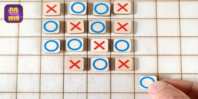 Vận dụng kiến thức để hóa giải thế cờ caro của đối thủ